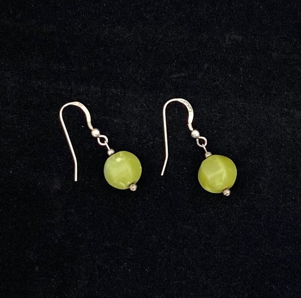 Vintage Sterling Silver Green Apple Nephrite Jade? Stone Drop Earrings READ